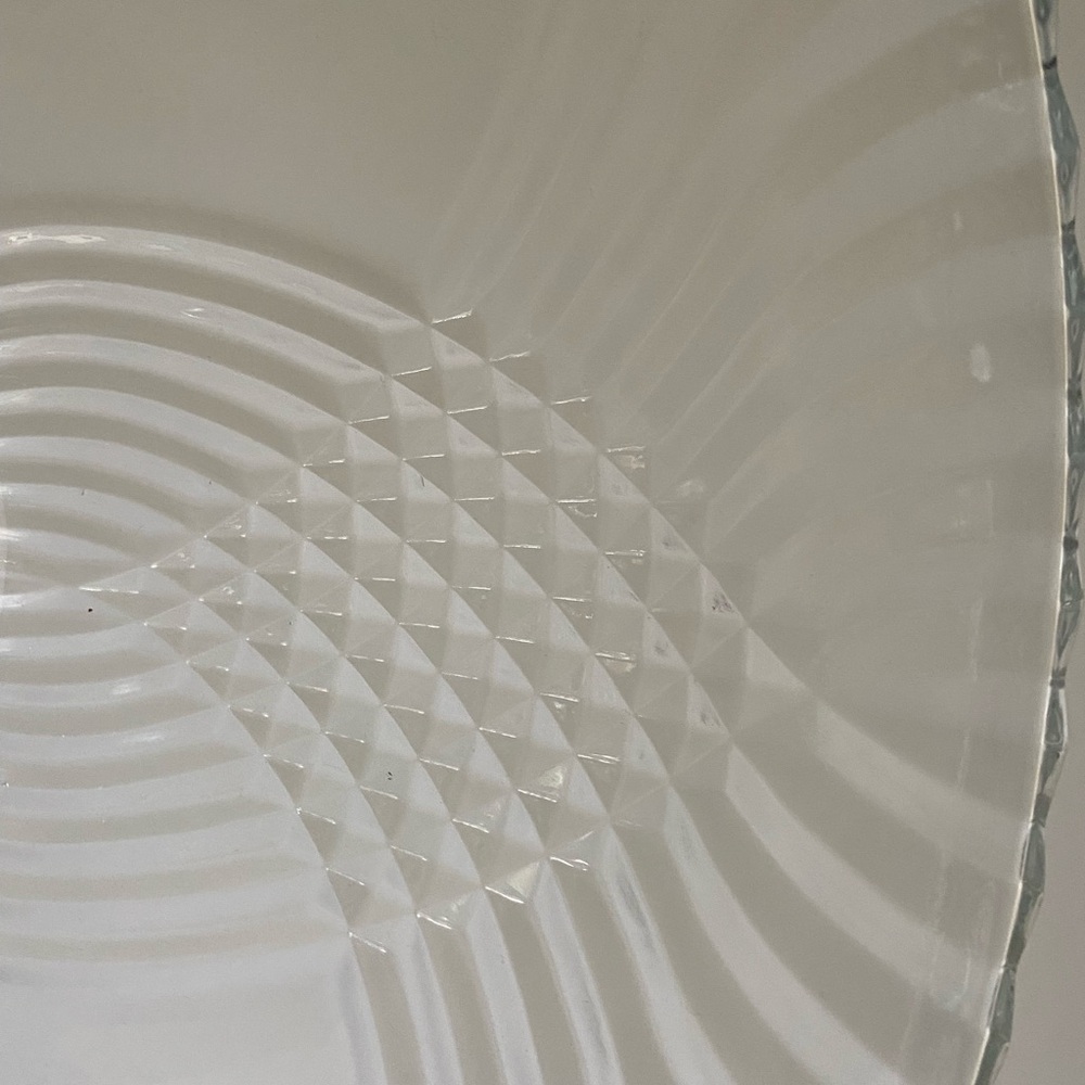 Vintage clear cut Indiana glass serving bowl - Picture 6 of 11